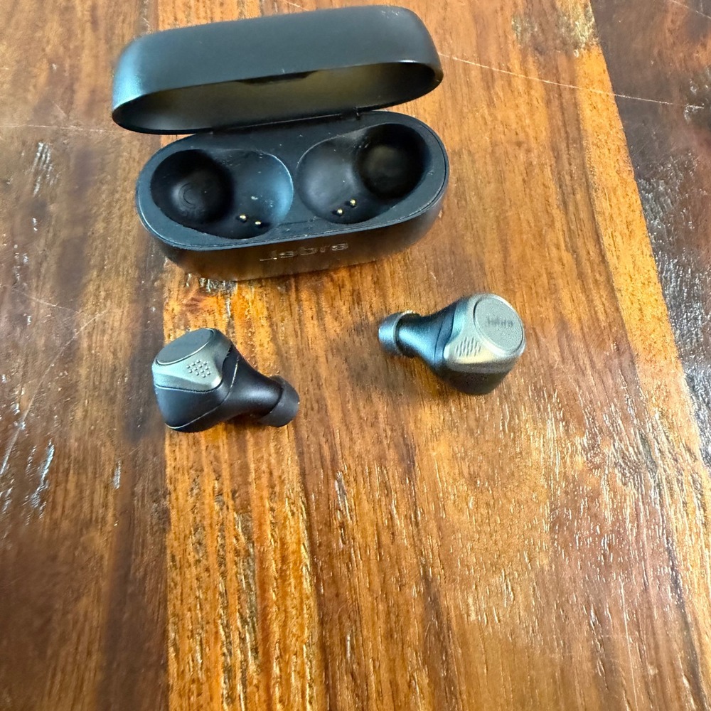 Jabra Elite 75t True Wireless Earbuds Titanium Black with Charging Case USB-C